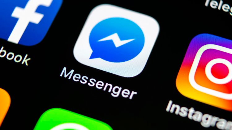 Messenger est une application téléchargeable gratuitement sur votre mobile qui permet d'envoyer des messages à vos amis Facebook. L'application ressemble à celle permettant d'envoyer des SMS, mais vous permet en plus de parler en groupe, d'envoyer des vidéos ou photos et passer un appel gratuitement même depuis l'étranger.