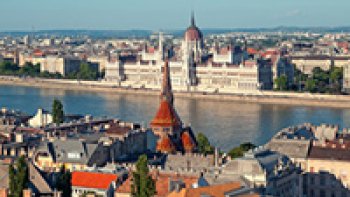 Budapest, perle du Danube. Le surnom est bien mérité pour une capitale multi-séculaire très bien conservée. 

