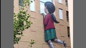Les artistes de rue ont une imagination débordante,et un talent certain pour 
raviver les murs parfois si ternes...ils  mêlent la tendresse ,l'humour la tristesse et la réalité ,, ...




