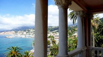 MENTON, la perle de la Côte d' Azur, ses jardins enchantent cette petite
ville toute proche de l'Italie, pour une petite visite, en voici quelques uns ***
